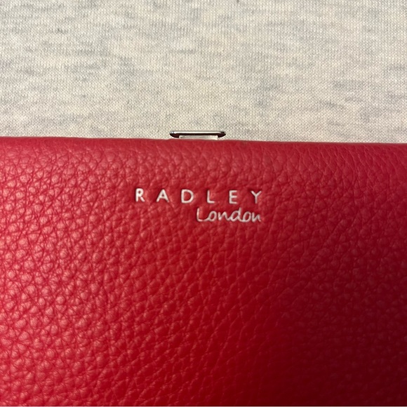 Radley London Red Leather Chain Clutch Wallet - Picture 3 of 16